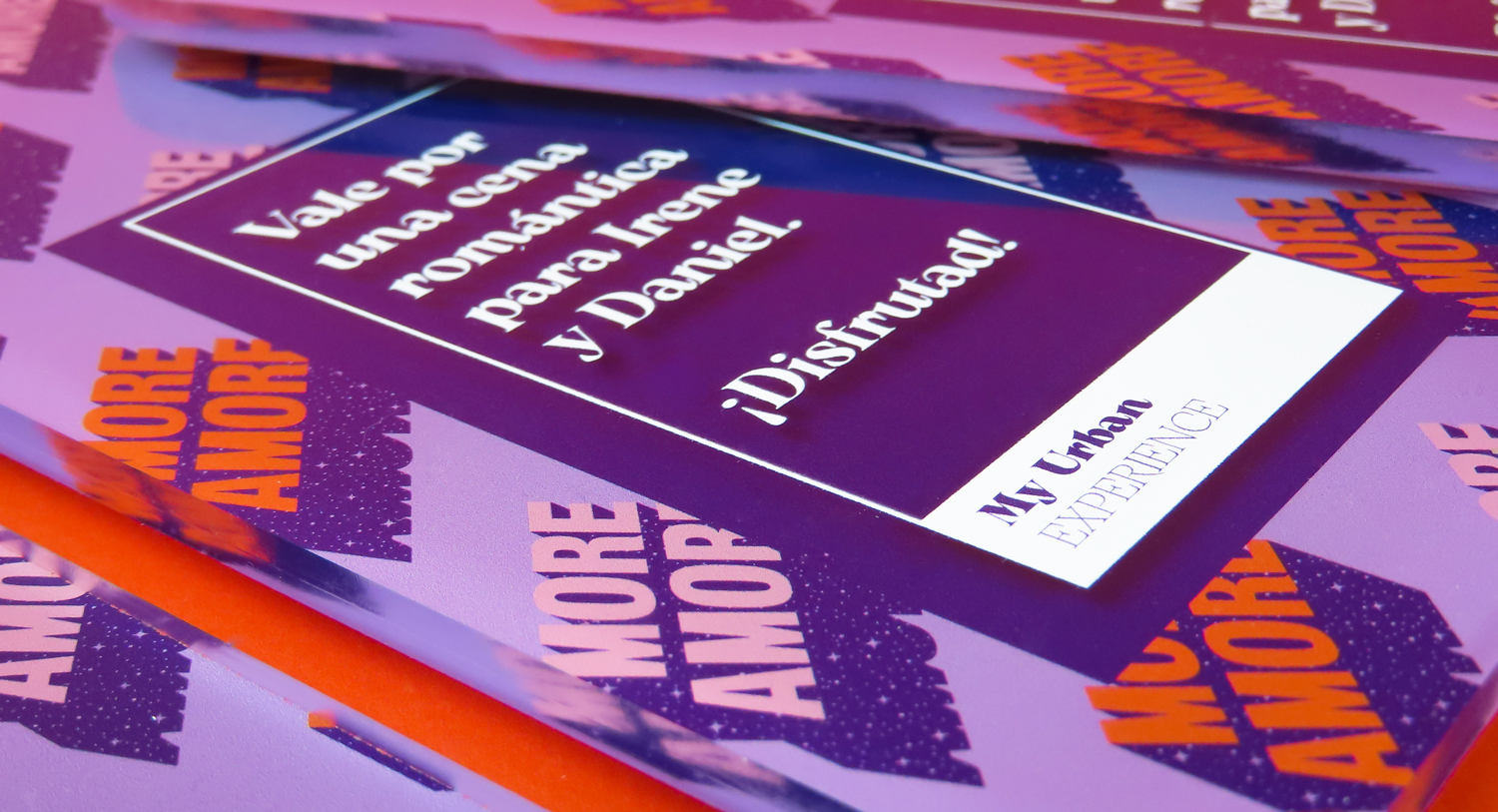 Detalle del metacrilato impreso a doble cara